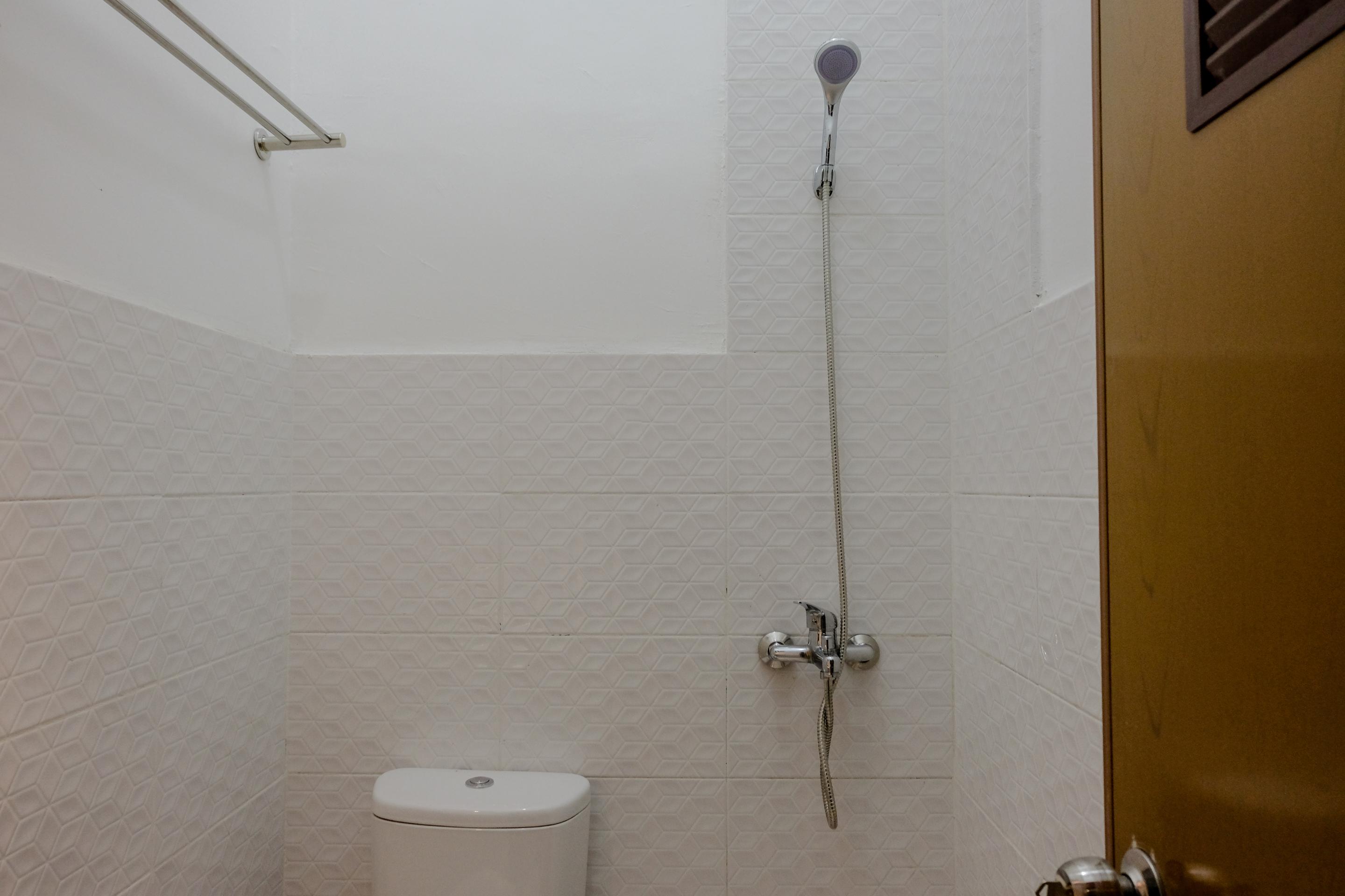 Oyo 1342 Uniga Malang Family Residence エクステリア 写真